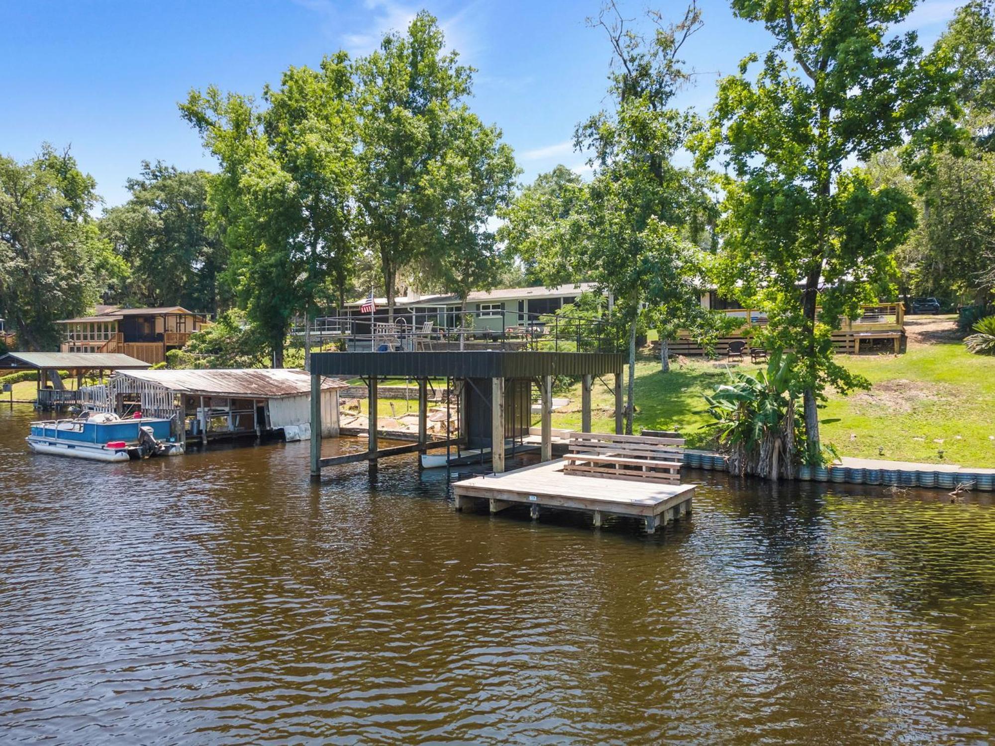 Waterfront On Lake Talquin - Near Fsu - Stunning Views - 2 Story Deck - Fire Pit - Fast 1000 Mbps Internet - 3 Min From Boat Ramp Tallahassee Exterior photo