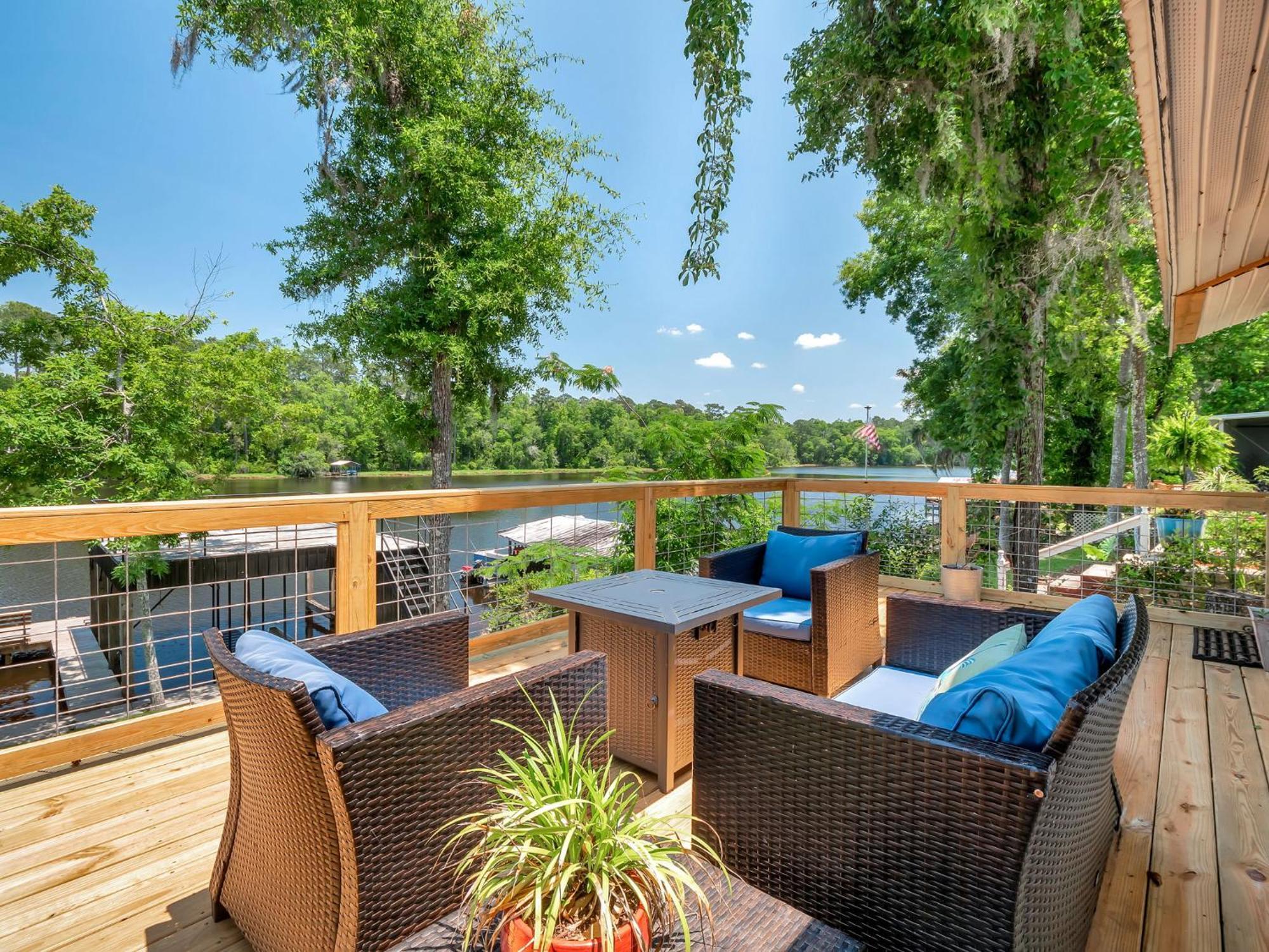 Waterfront On Lake Talquin - Near Fsu - Stunning Views - 2 Story Deck - Fire Pit - Fast 1000 Mbps Internet - 3 Min From Boat Ramp Tallahassee Exterior photo